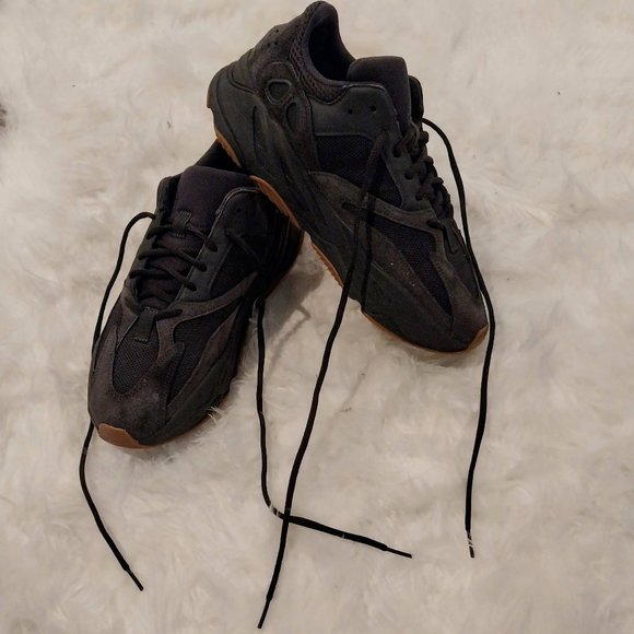 ADIDAS YEEZY BOOST 700 UTILITY BLACK main image 6